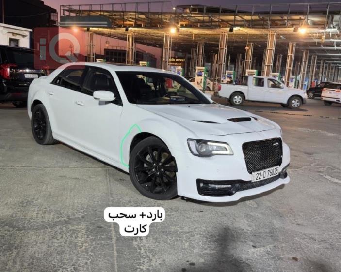 کرایسلەر 300